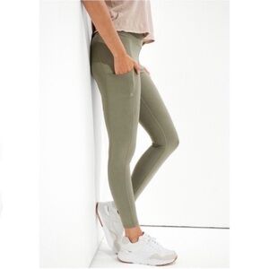 American Eagle Green The Everything Pocket Workout Yoga Leggings